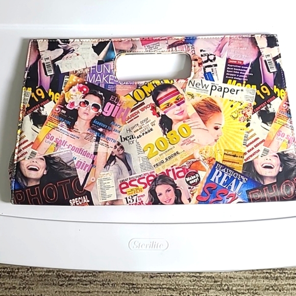 Trendy Magazine Print Clutch - Picture 6 of 10